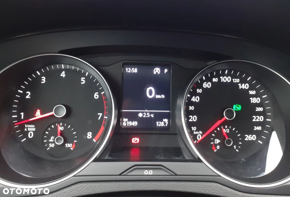 Volkswagen Passat - 10