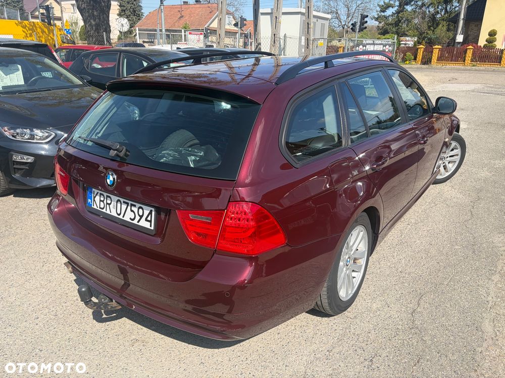 BMW Seria 3 318d DPF Edition Exclusive - 11