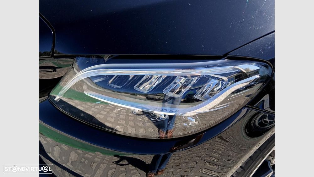 Mercedes-Benz C 200 — fotografia 8