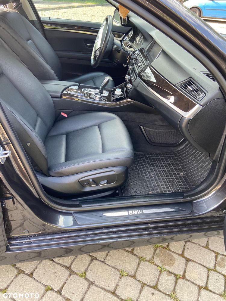 BMW Seria 5 528i Luxury Line - 6