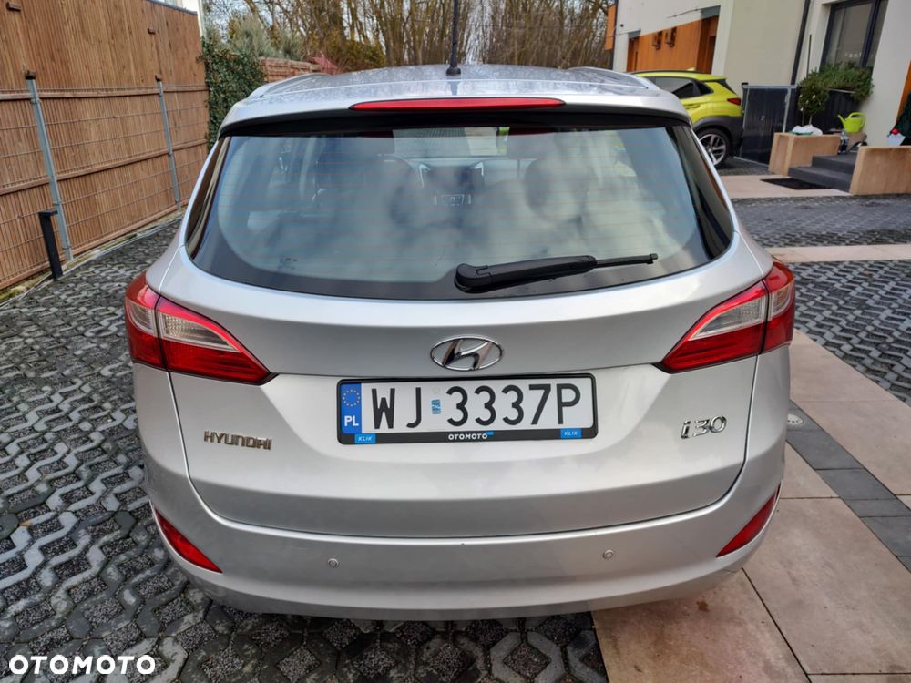 Hyundai i30 1.6 CRDi Classic + - 5