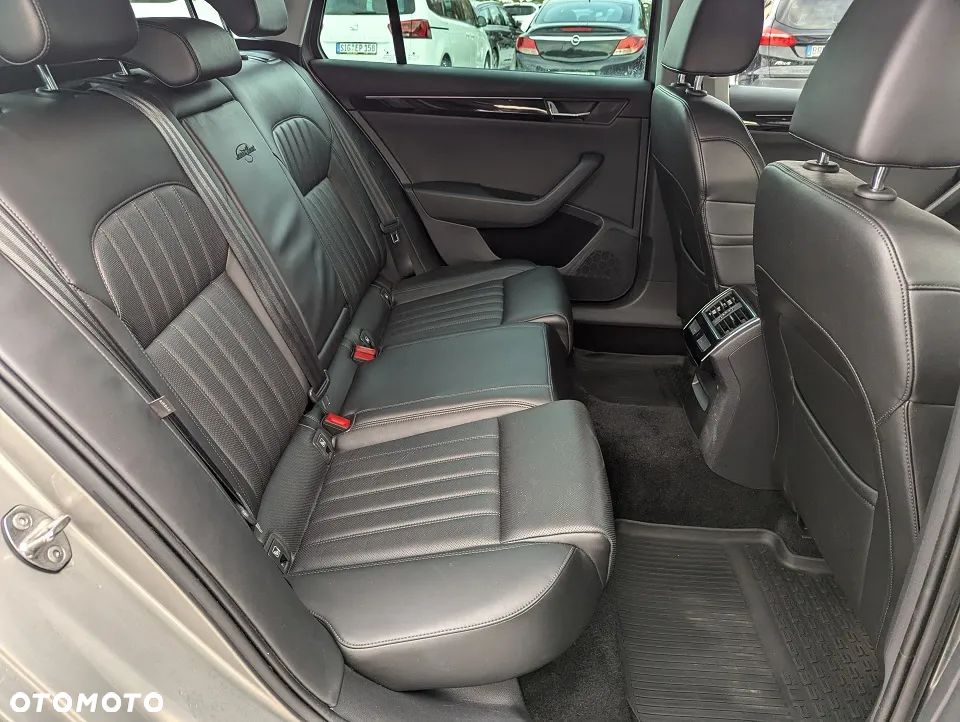 Skoda Superb 2.0 TDI 4x4 DSG L&K - 27