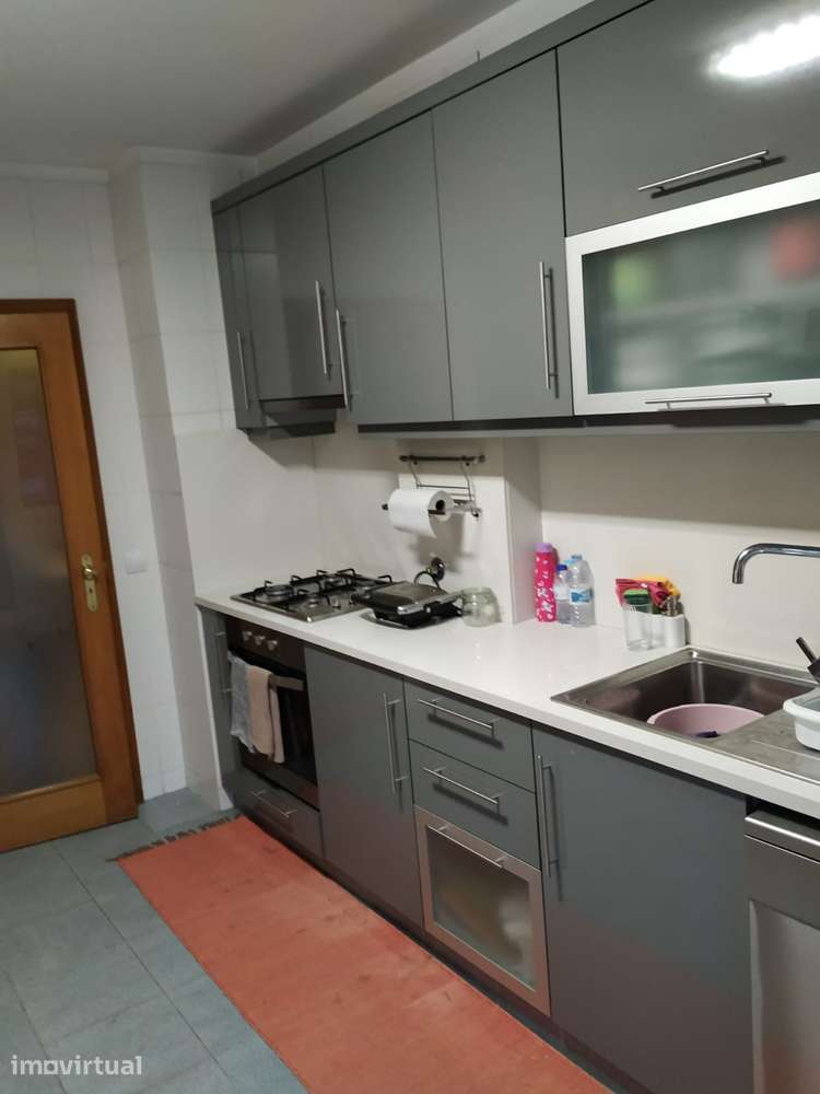 Arrenda-se apartamento T2 mobilado em condomínio fechado. - Grande imagem: 5/15