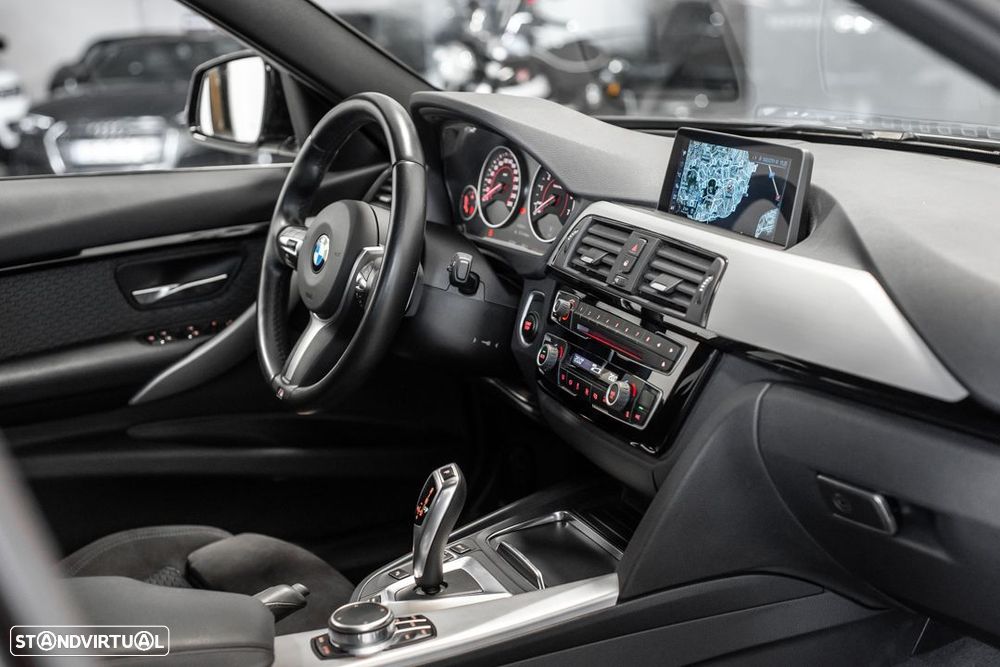 BMW 330 e iPerformance Advantage - 7