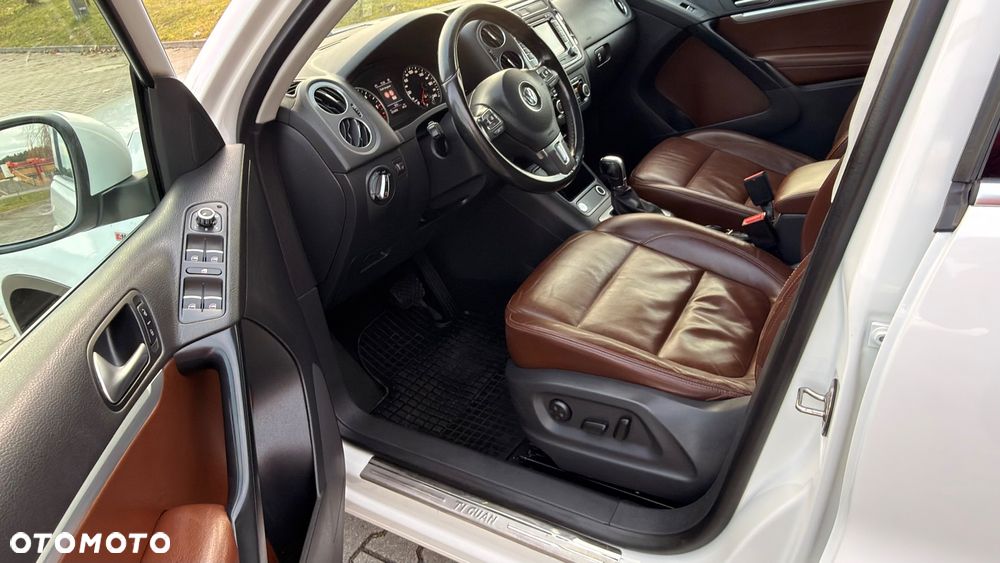 Volkswagen Tiguan 2.0 TDI 4Mot Perfectline R-Style DSG - 29