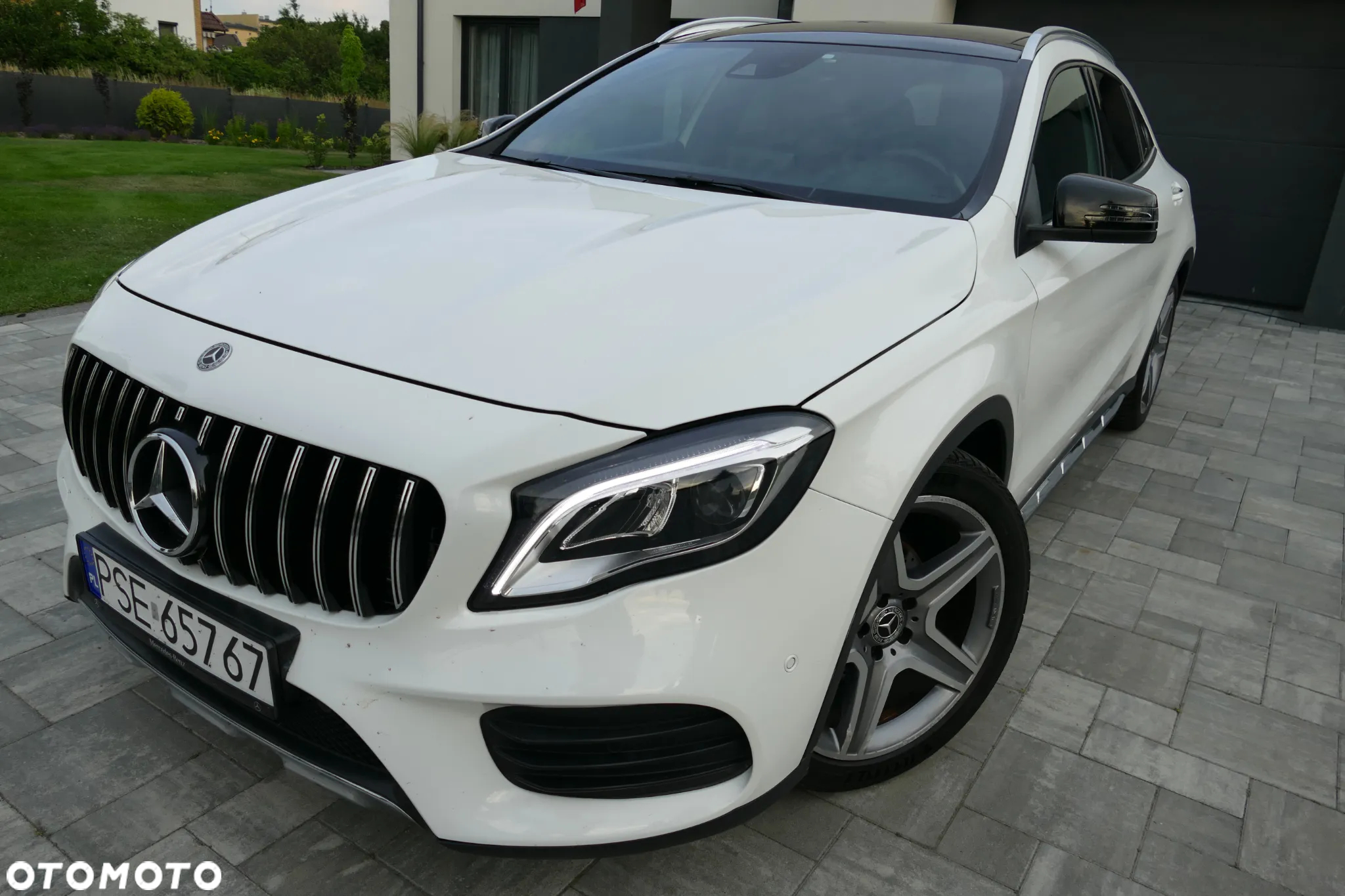 Mercedes-Benz GLA 200 AMG Line - 2