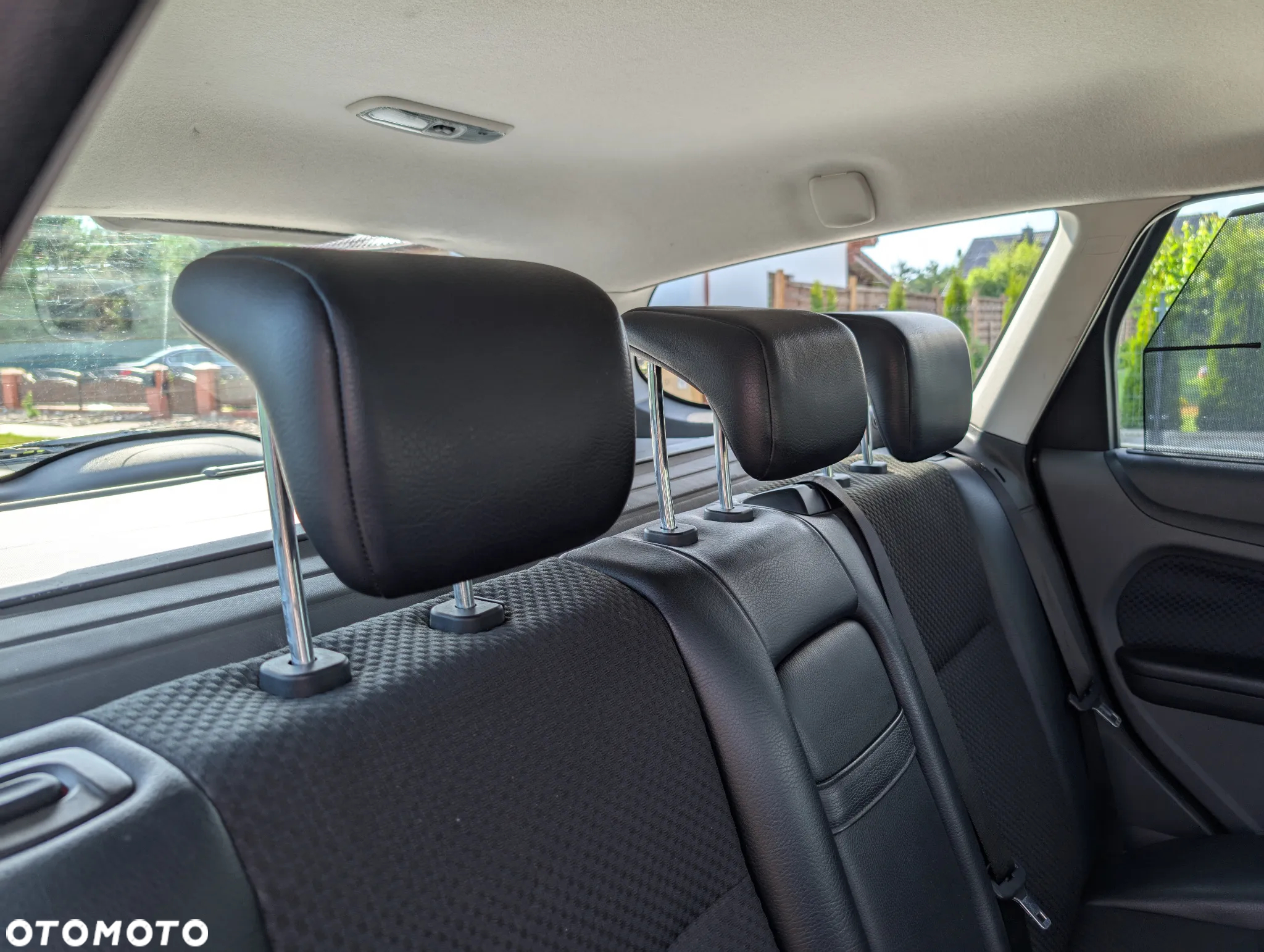 Ford Focus 1.6 16V Ghia - 21