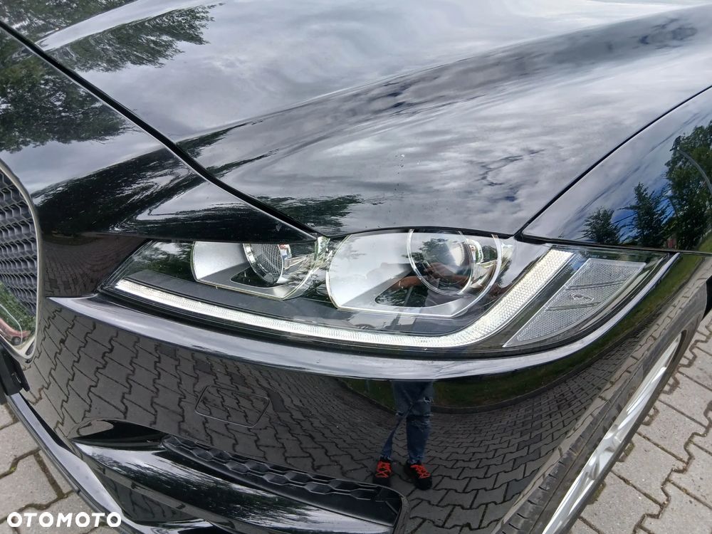 Jaguar F-Pace 2.0 i4D AWD Chequered Flag - 10