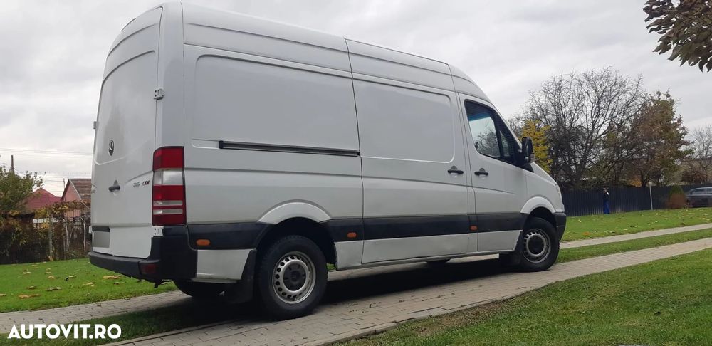 Mercedes-Benz Sprinter - 4