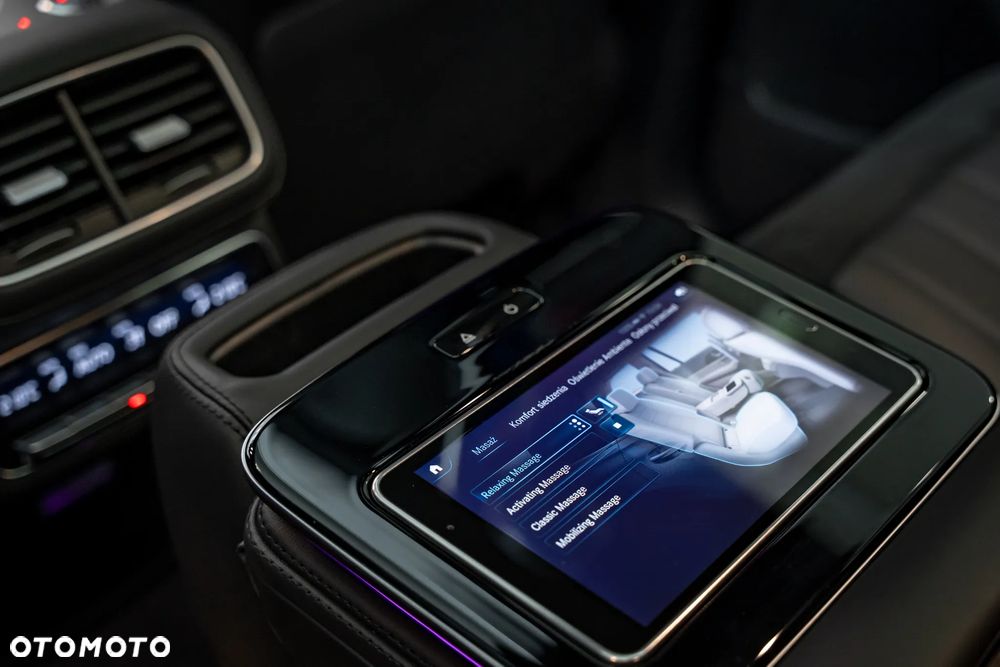 Mercedes-Benz GLS - 27