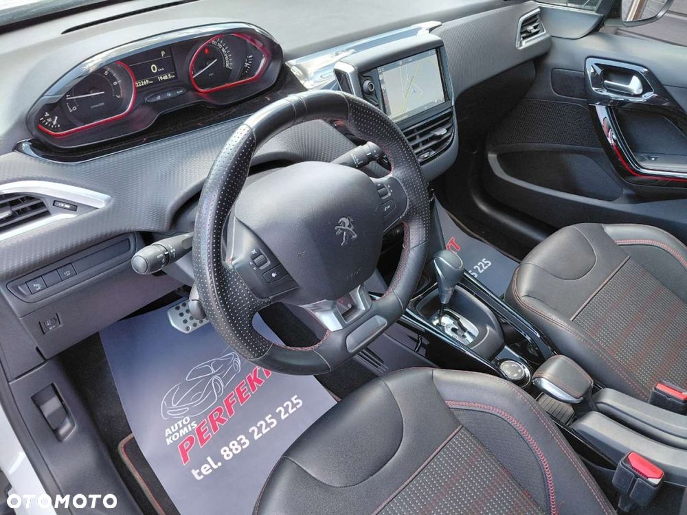 Peugeot 2008 - 12