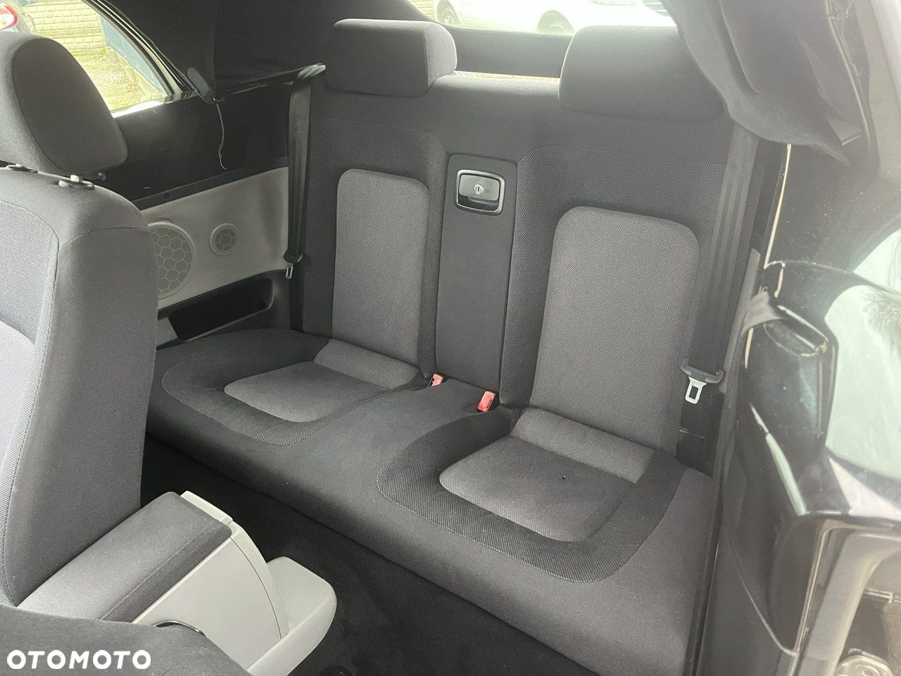 Volkswagen New Beetle - 17