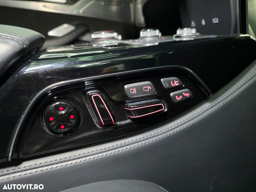 Audi A8 4.2 TDI DPF (clean diesel) quattro tiptronic Lang - 22
