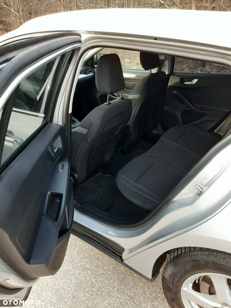 Ford Focus - 10