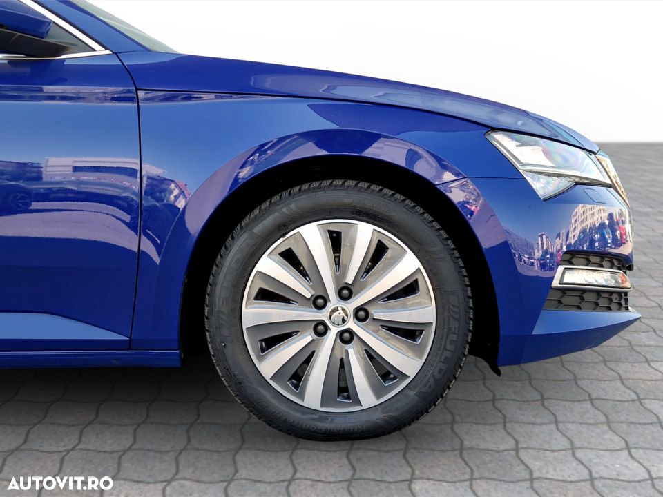 Skoda Superb 2.0 TDI DSG Style - 10