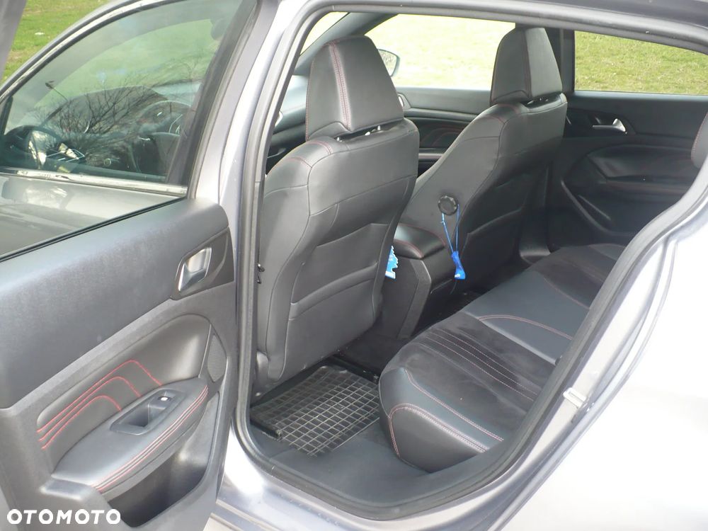 Peugeot 308 BlueHDi 180 EAT6 GT - 15