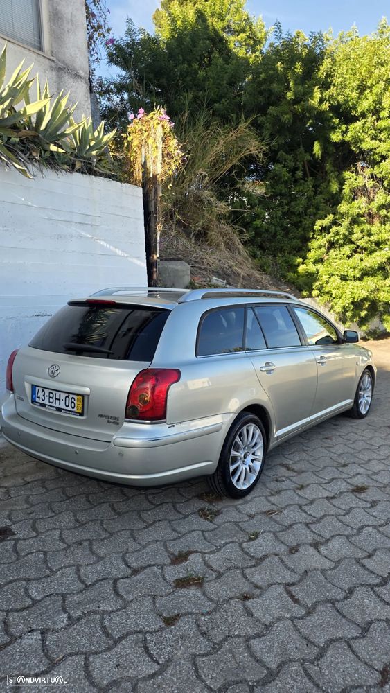 Toyota Avensis SW - 2