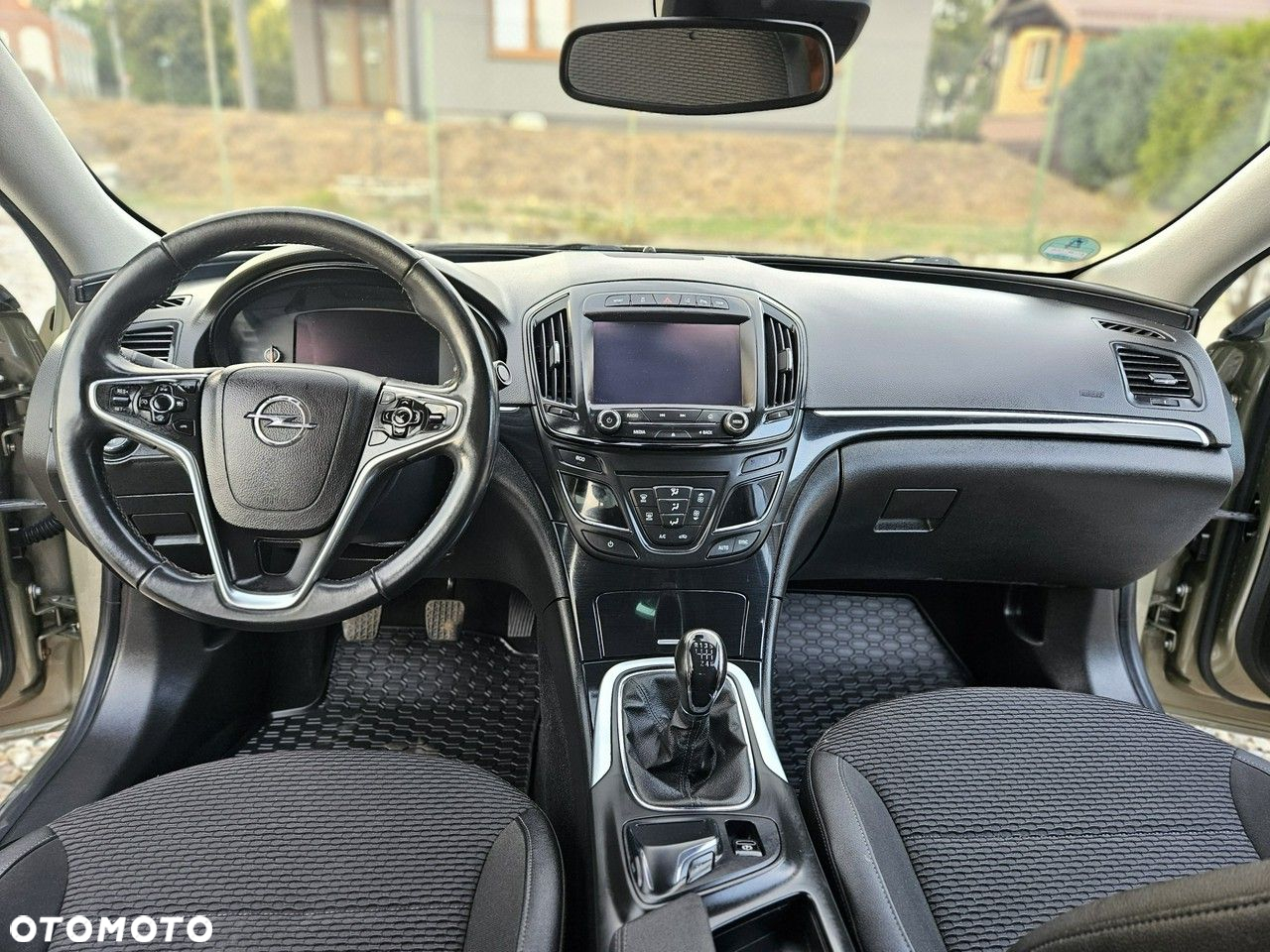 Opel Insignia - 11