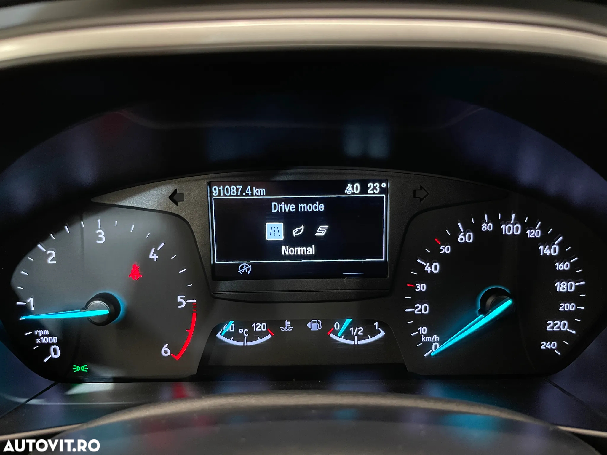 Ford Focus 1.5 EcoBlue Trend Edition - 22