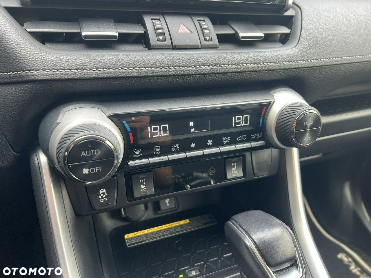 Toyota RAV4 - 23