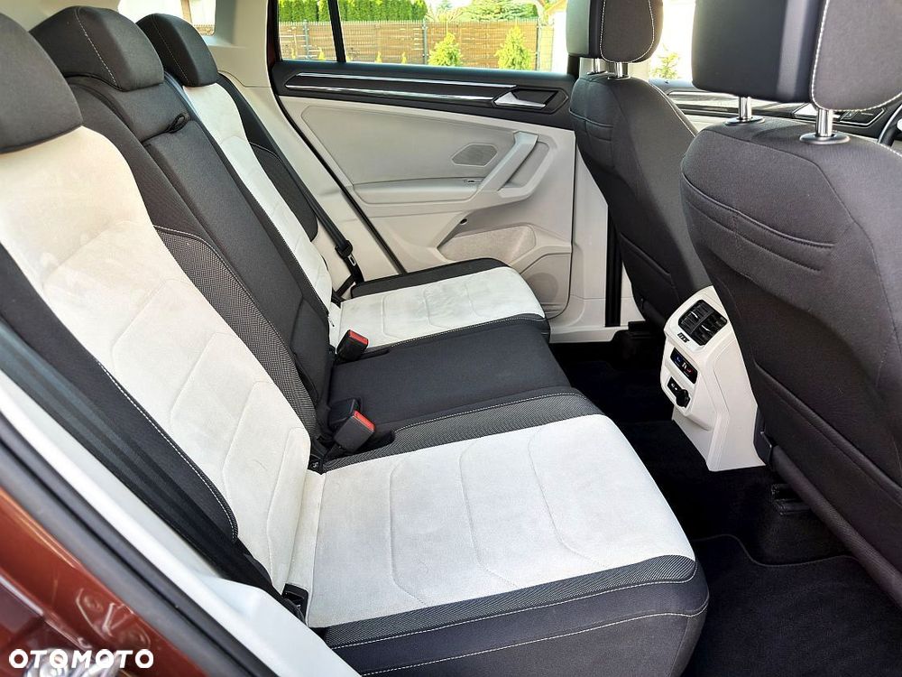 Volkswagen Tiguan 2.0 TDI SCR 4Mot Elegance DSG - 17