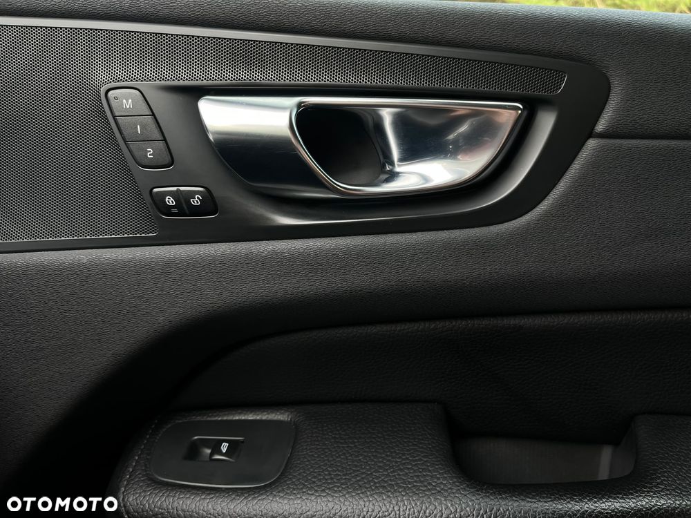 Volvo XC 60 T4 Inscription - 14