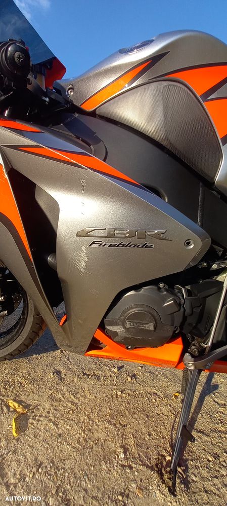 Honda CBR 1000RR Fireblade - 7