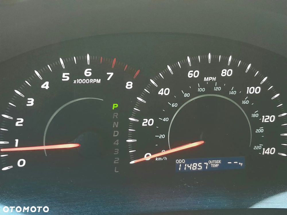 Toyota Camry - 11