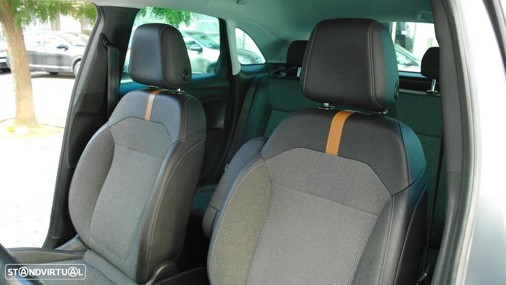 Opel Crossland X 1.2 T Innovation - 28