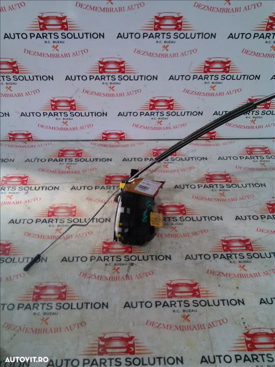 broasca stanga spate opel astra j - 1