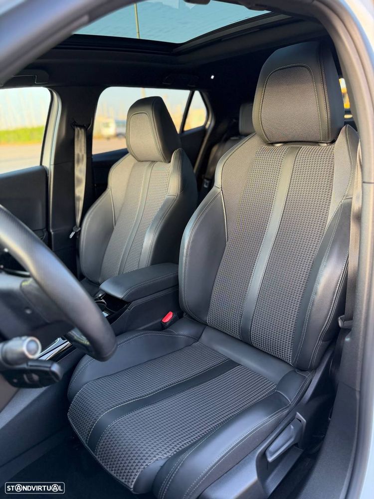 Peugeot 2008 1.2 PureTech GT Line - 21