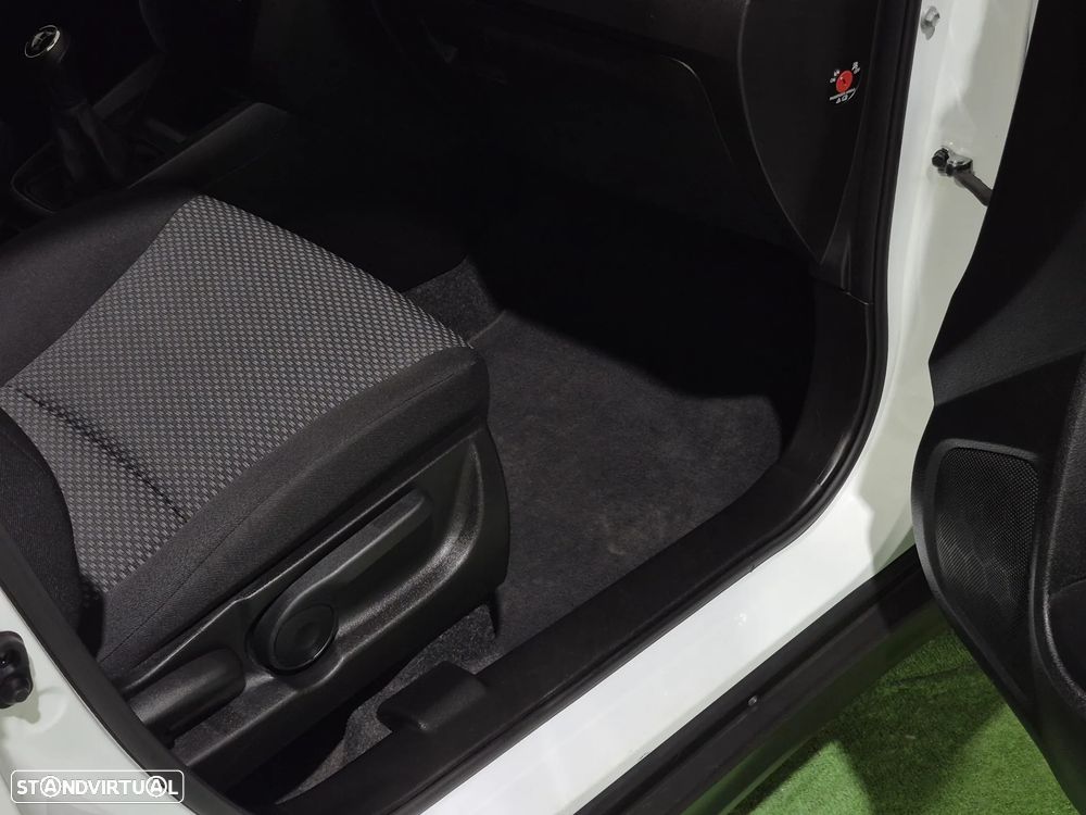 Suzuki Vitara 1.6 VVT GLX - 15