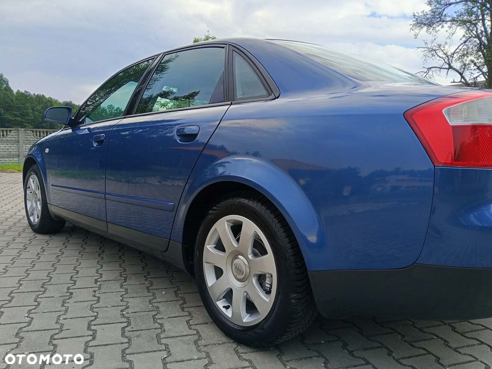 Audi A4 Limousine - 9