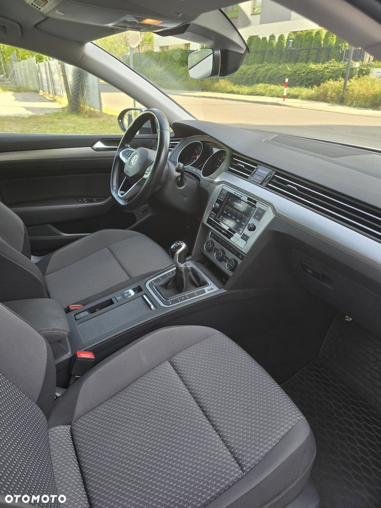 Volkswagen Passat 1.5 TSI EVO Essence - 17