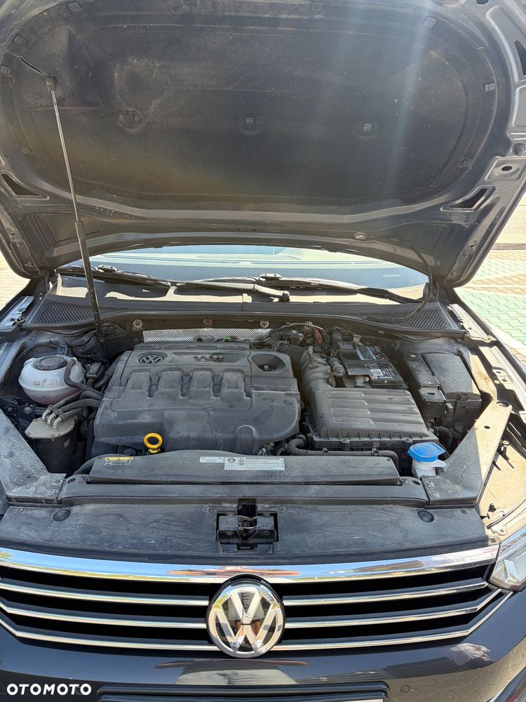 Volkswagen Passat 2.0 TDI BMT Trendline - 28