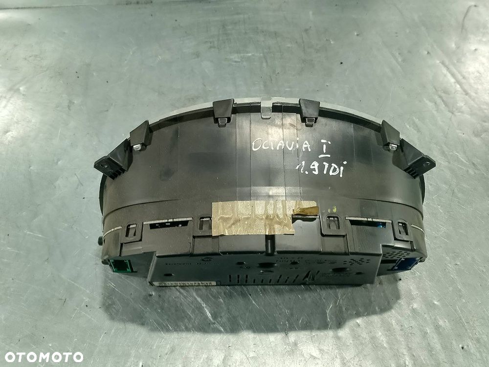 LICZNIK SKODA OCTAVIA I LIFT 1U0920821G 1.9 TDI - 2