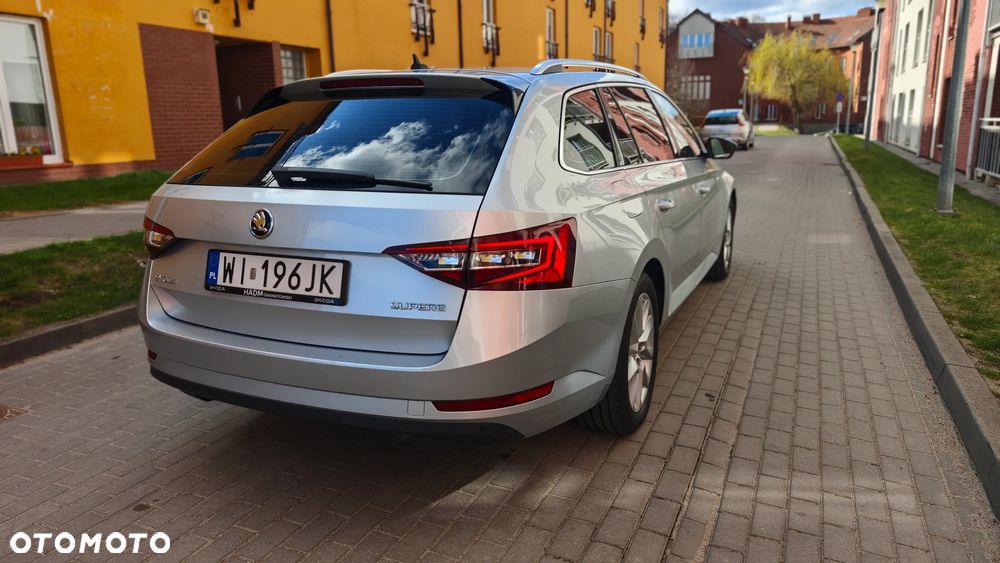 Skoda Superb 2.0 TDI SCR Ambition - 10