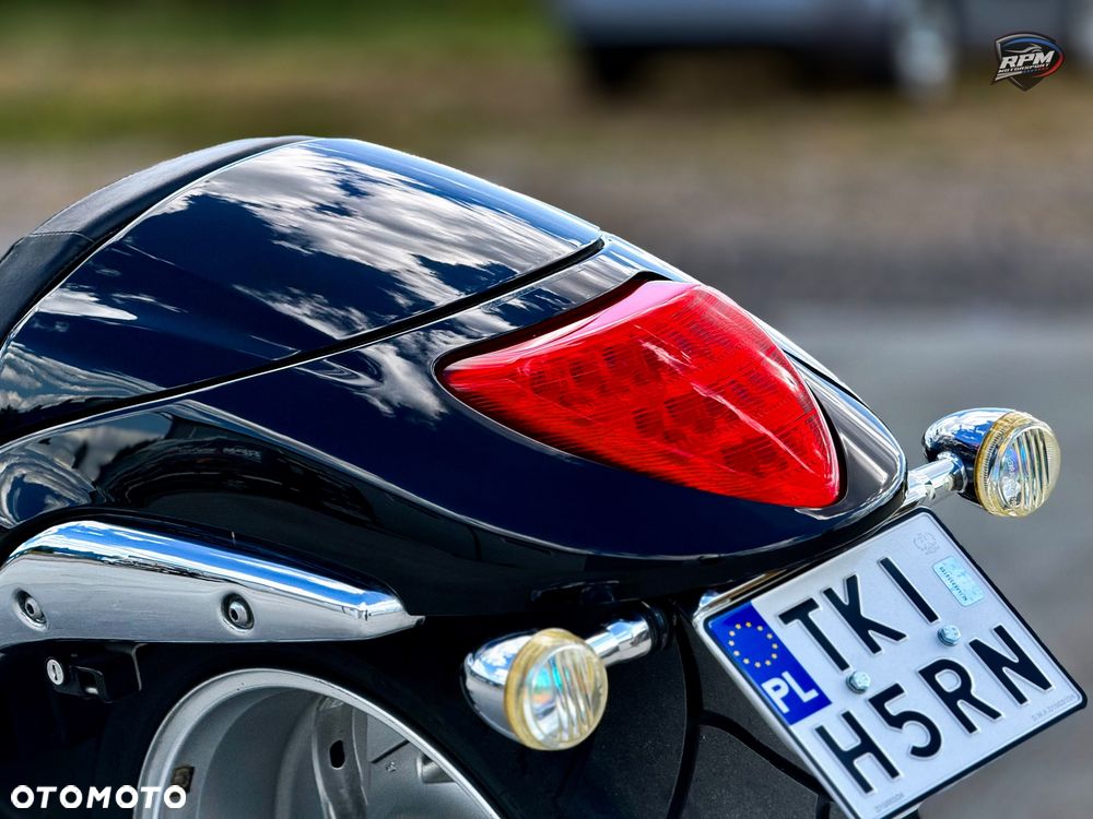 Suzuki Boulevard - 26