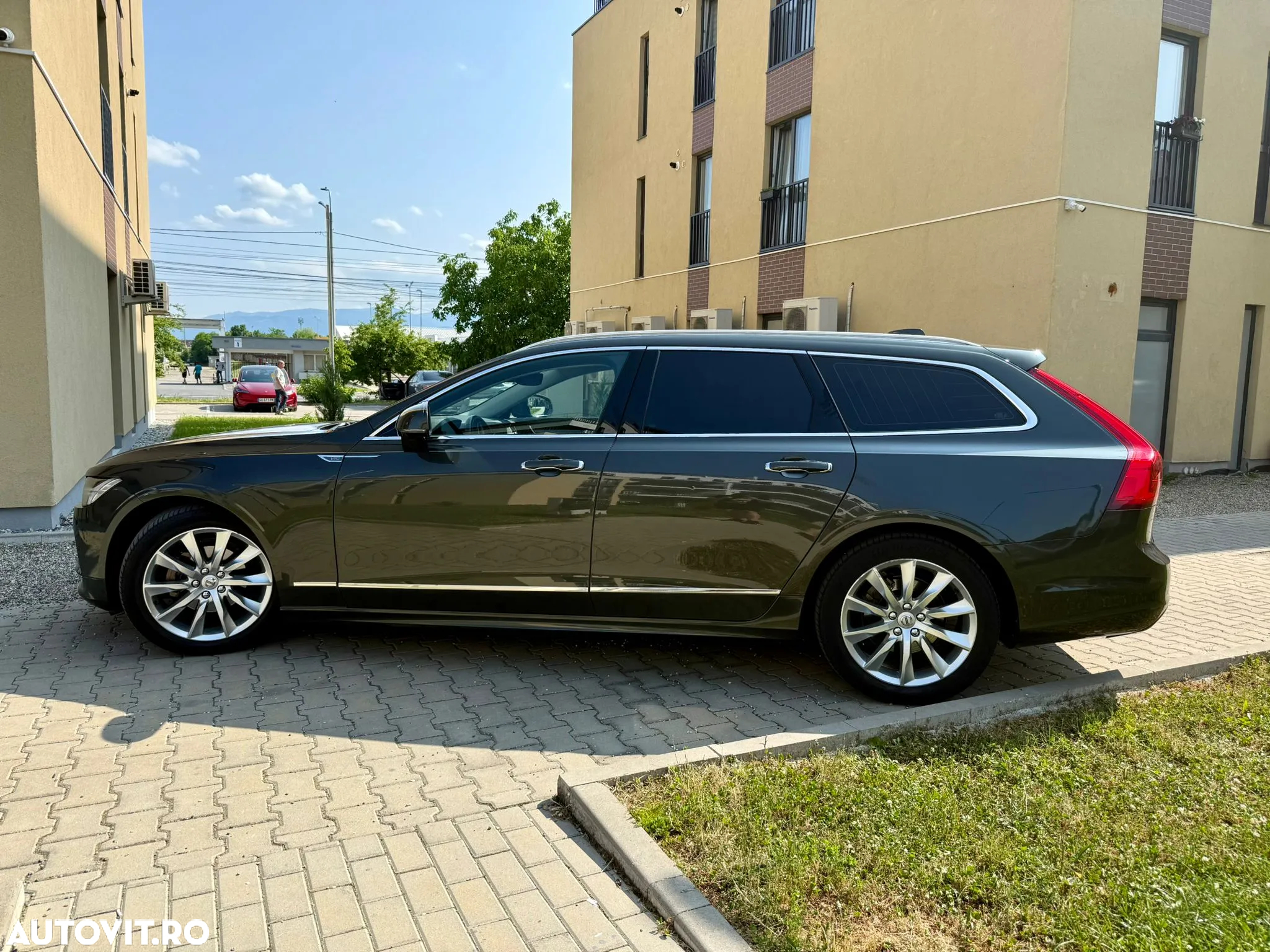 Volvo V90 D3 Geartronic Momentum Pro - 5