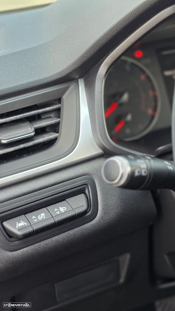 Renault Captur 1.0 TCe Intens - 25