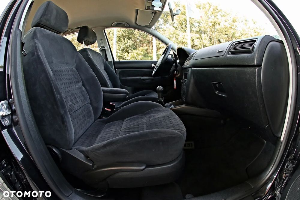 Volkswagen Golf 1.9 TDI Comfortline - 30