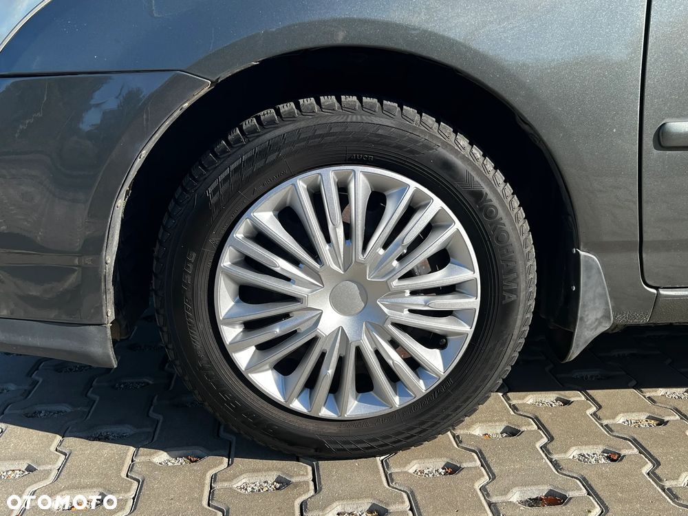 Toyota Corolla - 13