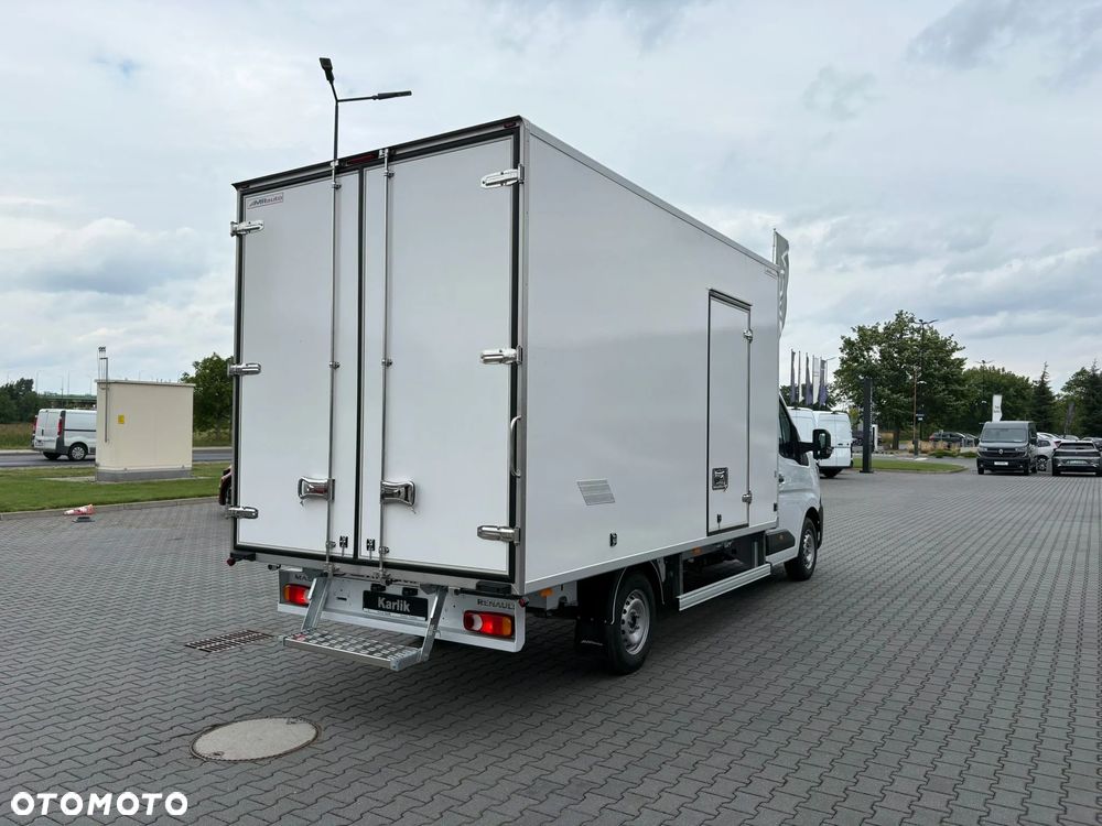 Renault nowy Master kontener 8 EP - 8