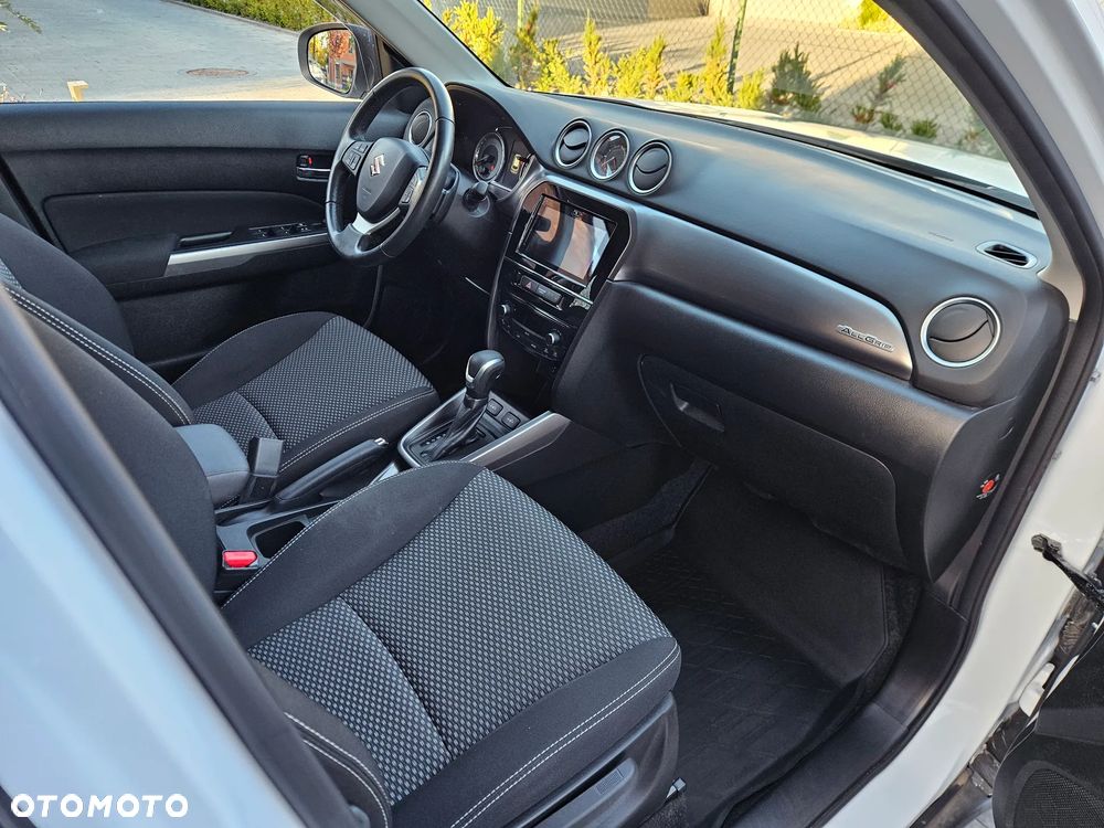 Suzuki Vitara 1.5 Dualjet Hybrid Allgrip AGS Comfort+ - 29