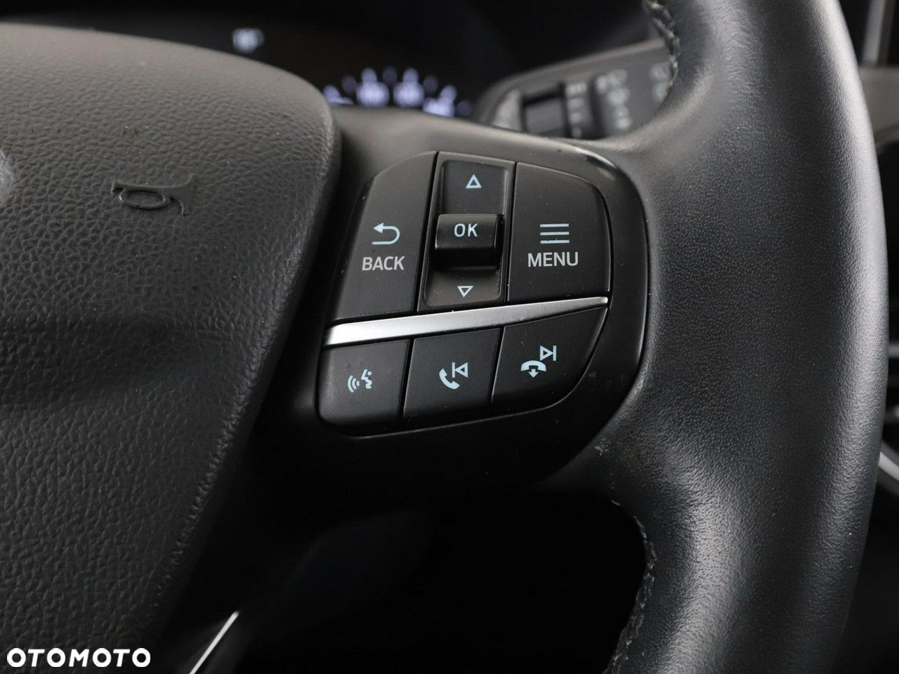 Ford Kuga 2.0 TDCi 2x4 Titanium - 33