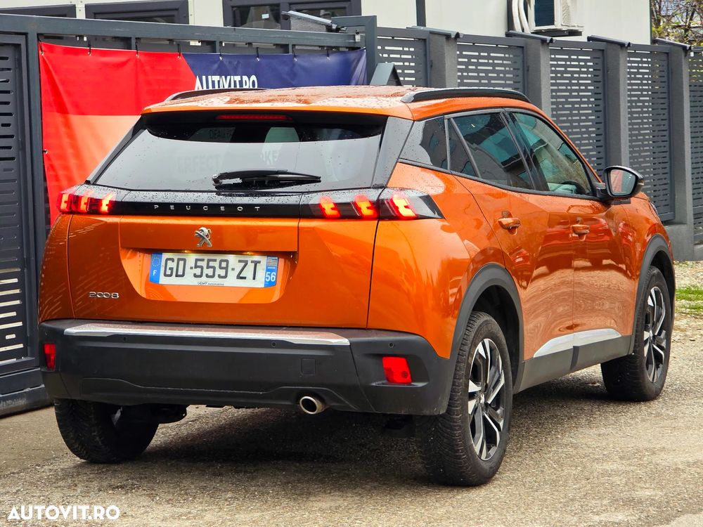 Peugeot 2008 1.5 BlueHDI 130 S&S EAT8 Allure - 4