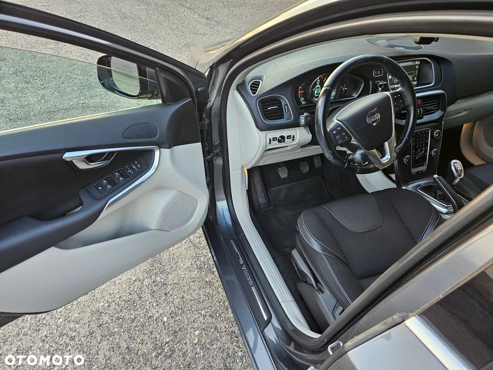 Volvo V40 D2 - 20