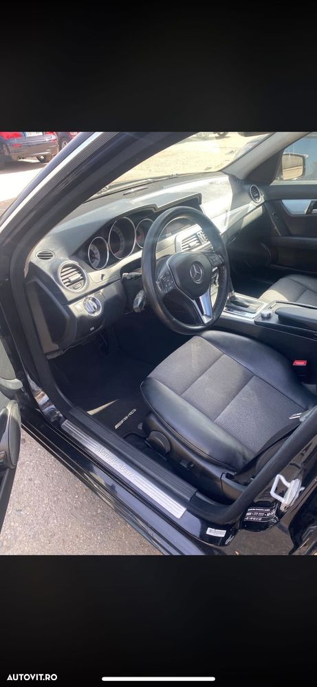 Mercedes-Benz C 220 CDI DPF Automatik BlueEFFICIENCY - 9