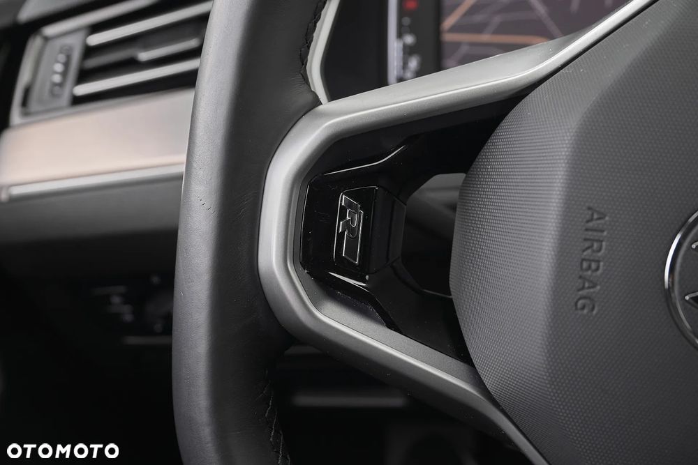 Volkswagen Passat - 35