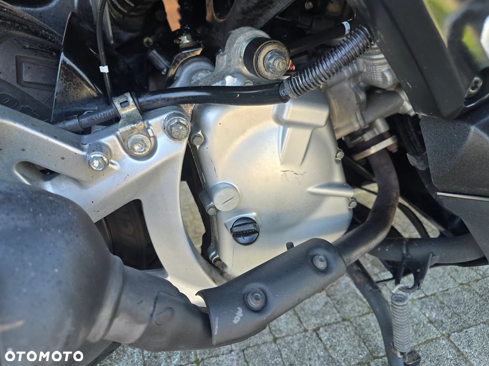 Yamaha X-max - 13